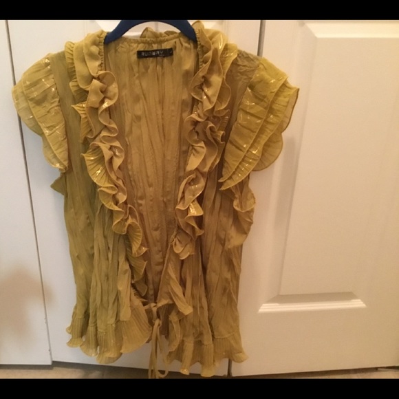 RUNWAY PARIS Olive Metallic Ruffled Top BNWOT - Picture 12 of 12